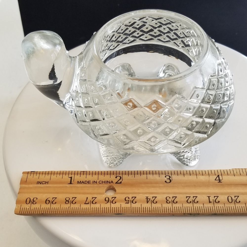 Vintage Crystal Clear Glass Avon Turtle Votive Tealight Candle Holder - Picture 9 of 10